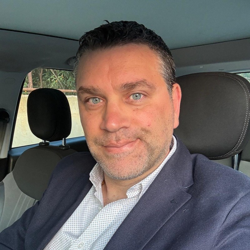 Ritratto di Umberto Lo Verde, vicepresidente della Consulta Civica di Siracusa.